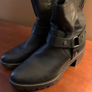 Naturalizer, TESS, motoboot. Size 10.5